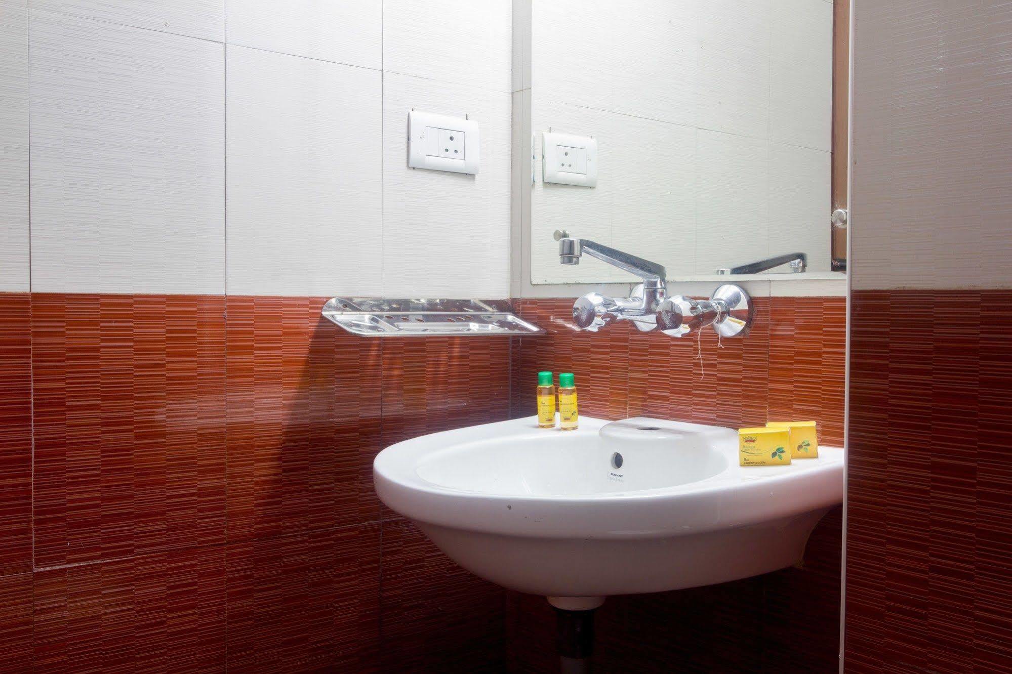 Fabhotel Khems Shoram Palace Road Ooty Luaran gambar