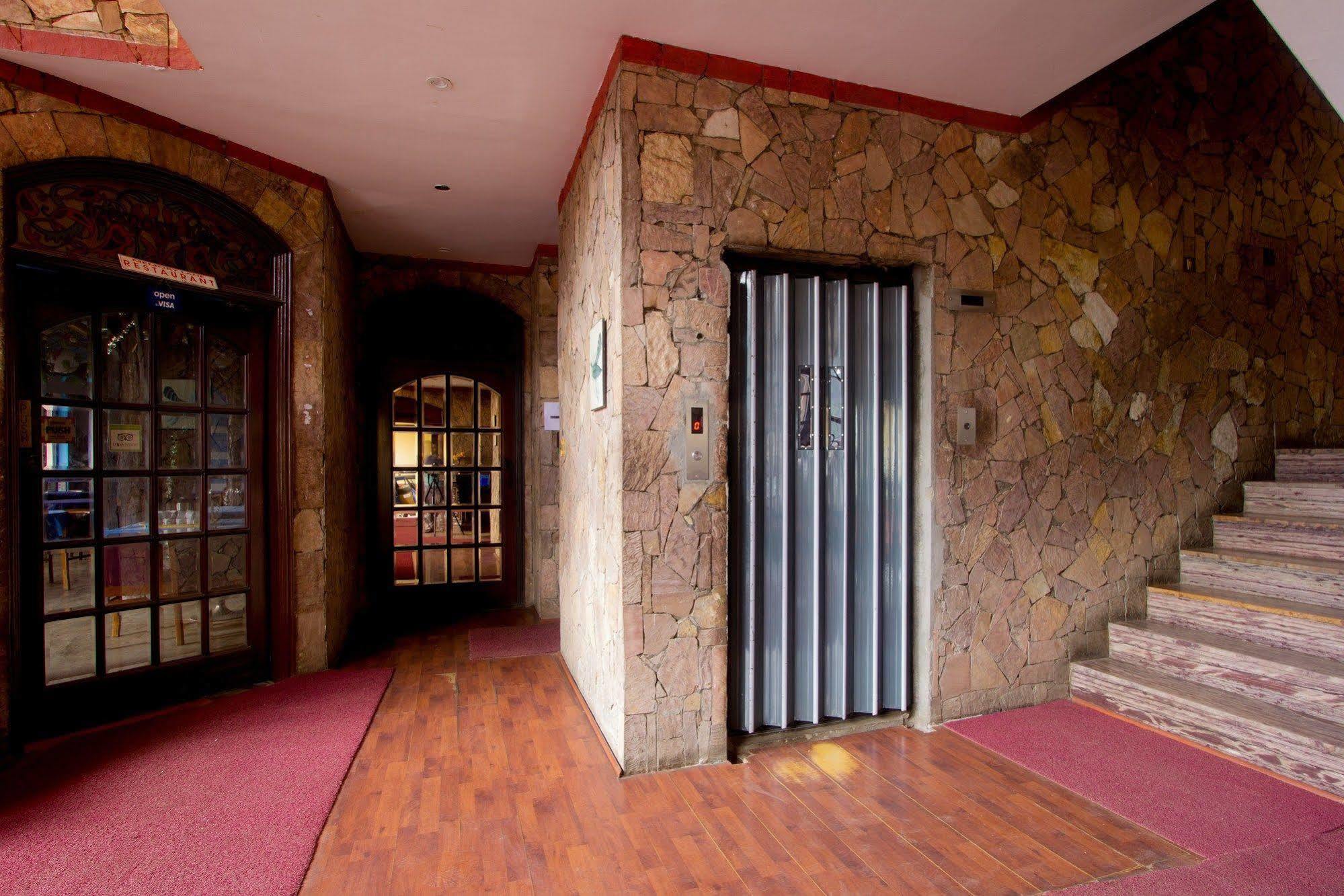 Fabhotel Khems Shoram Palace Road Ooty Luaran gambar